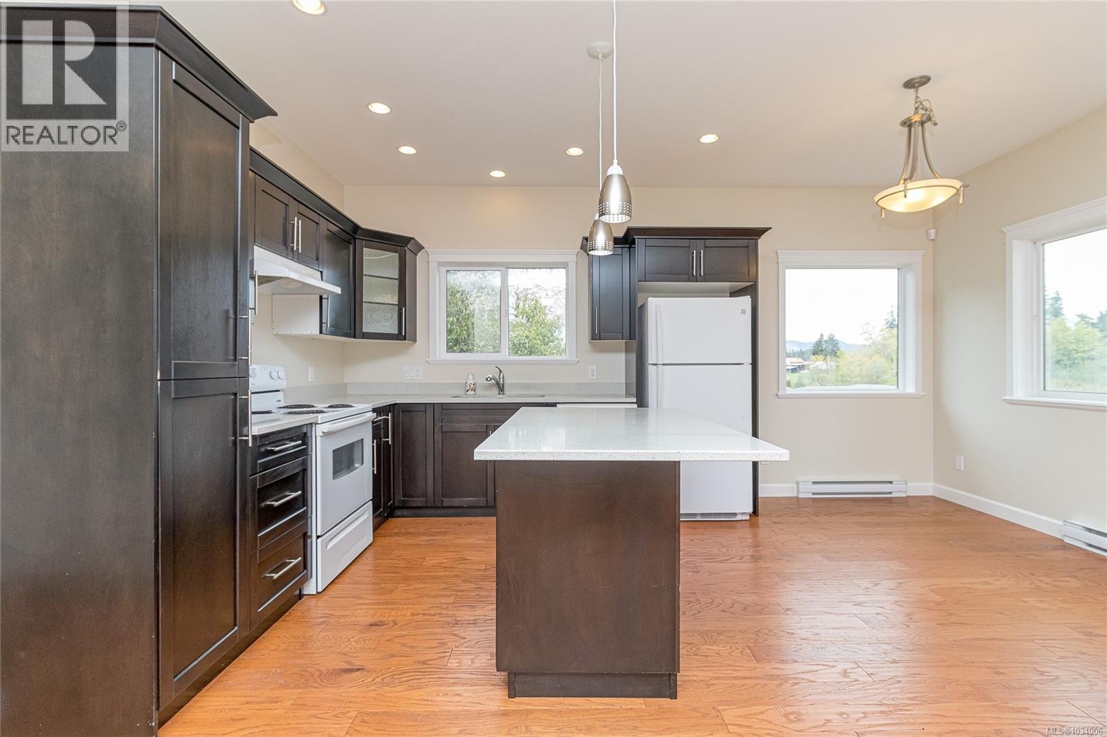 6128 Sayward Rd, Duncan