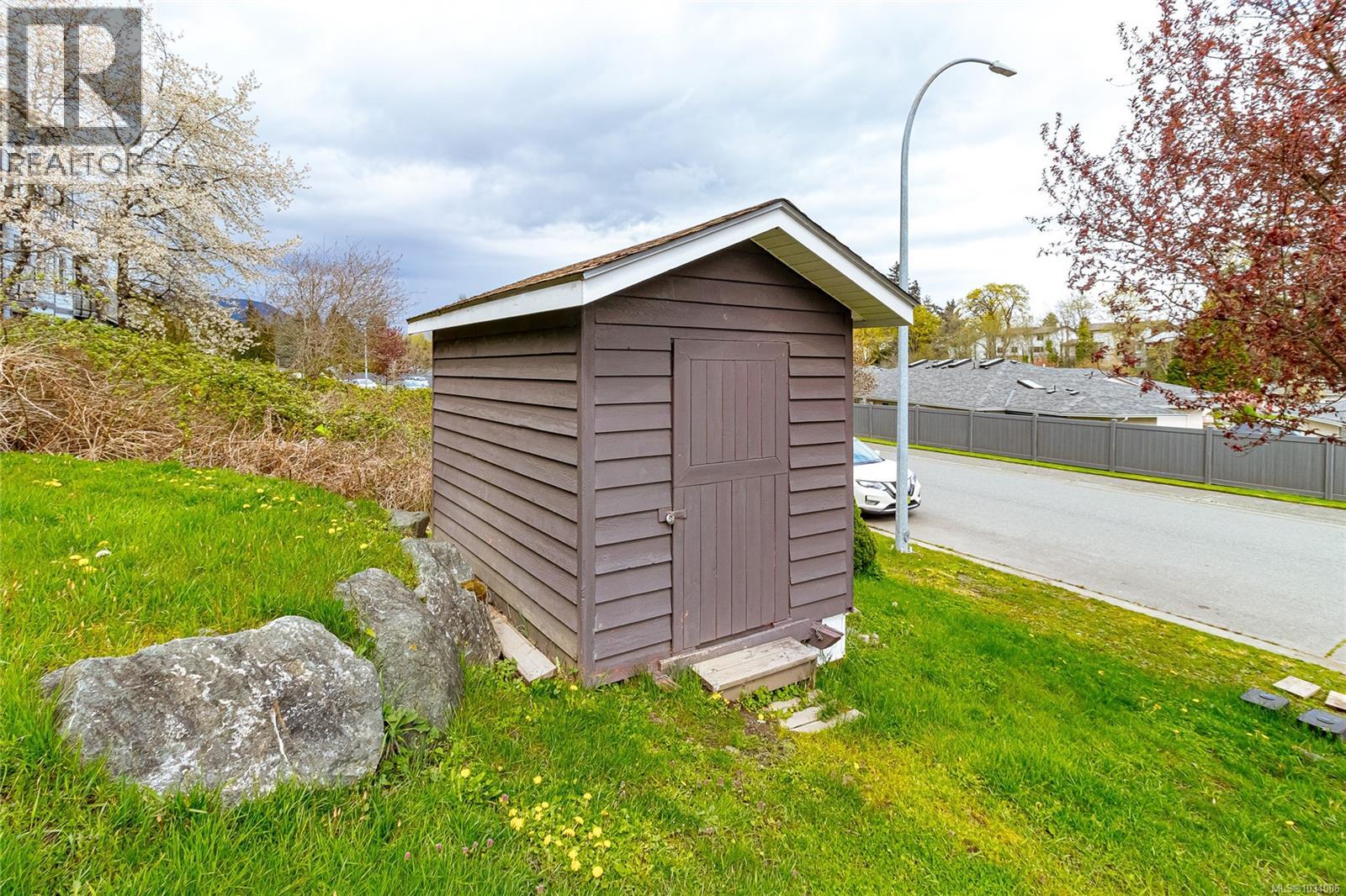 6128 Sayward Rd, Duncan