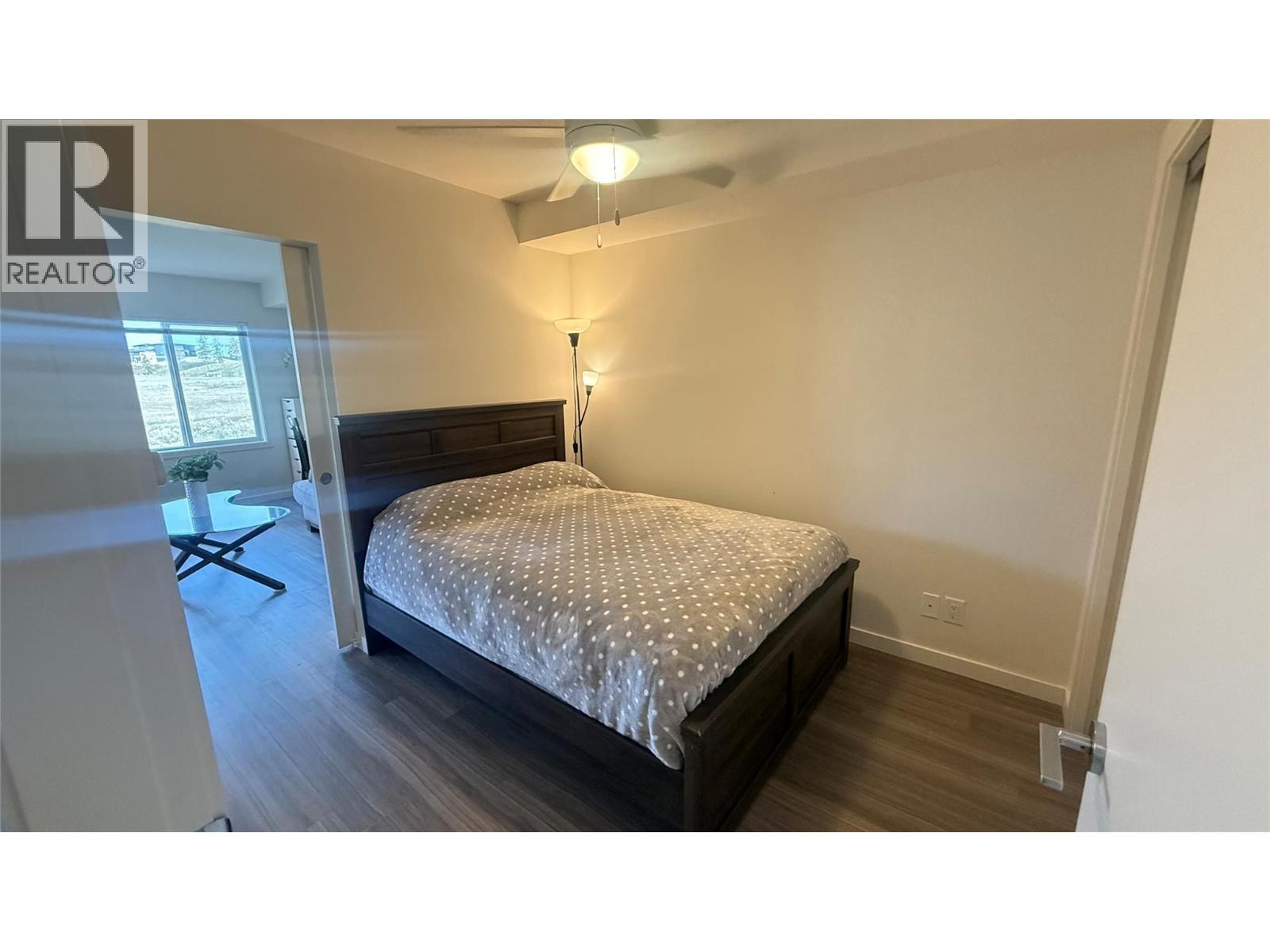 PH7 883 Academy Way, Kelowna