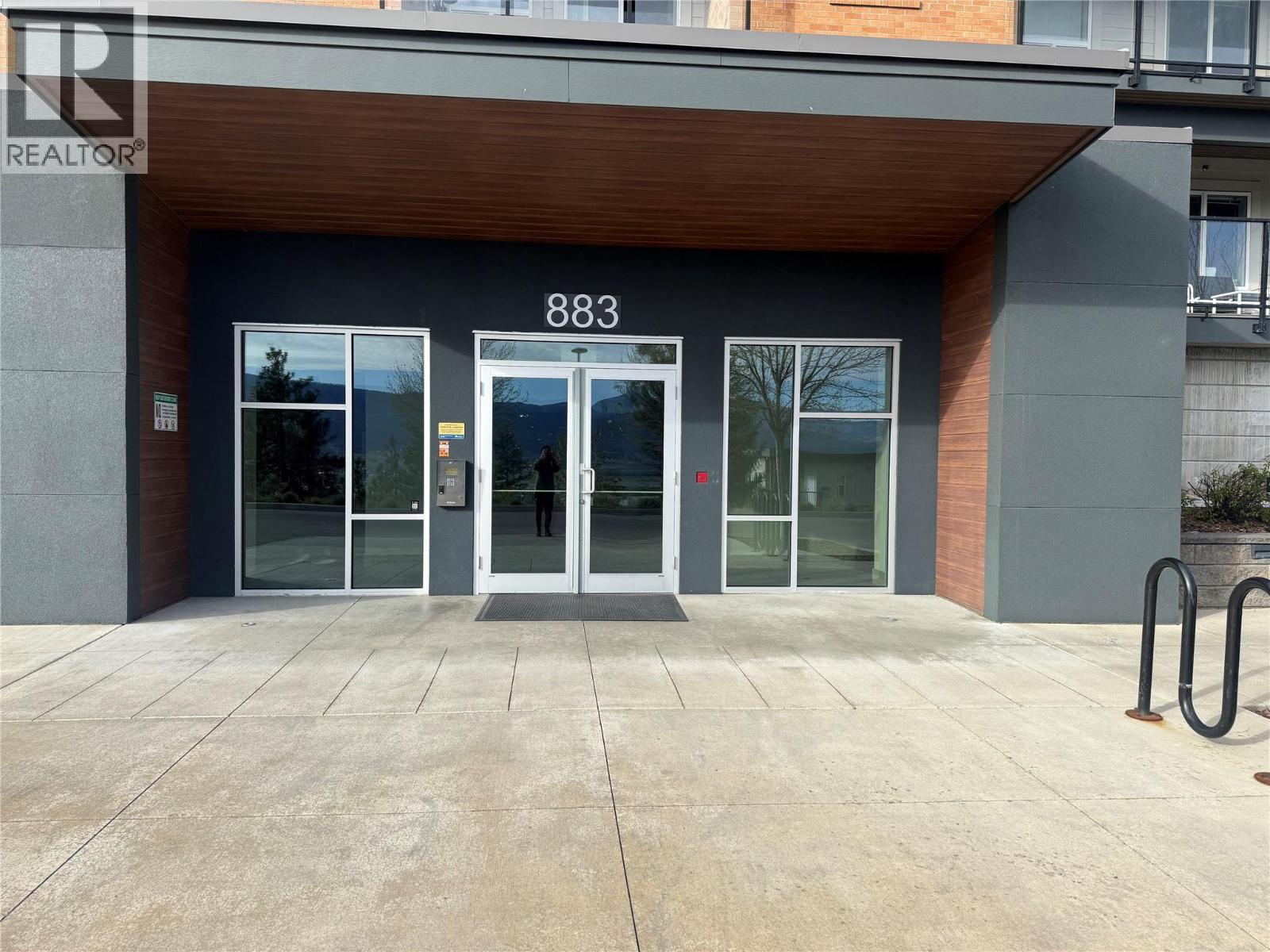 PH7 883 Academy Way, Kelowna