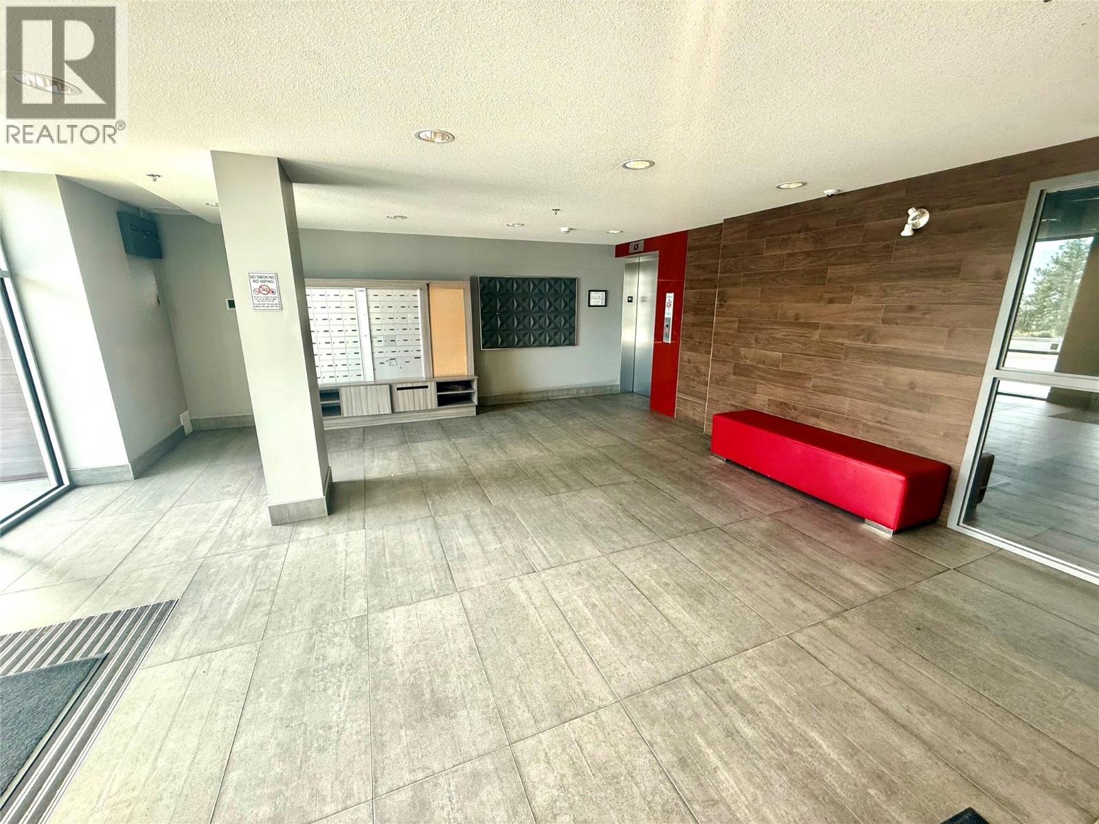 PH7 883 Academy Way, Kelowna