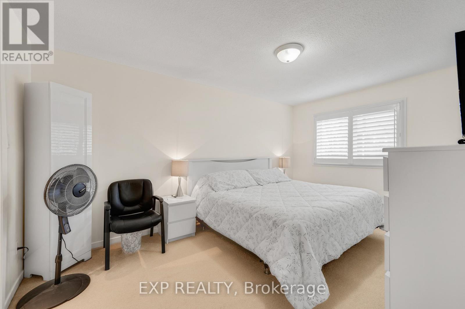 #31 750 BURNHAMTHORPE ROAD E - 15