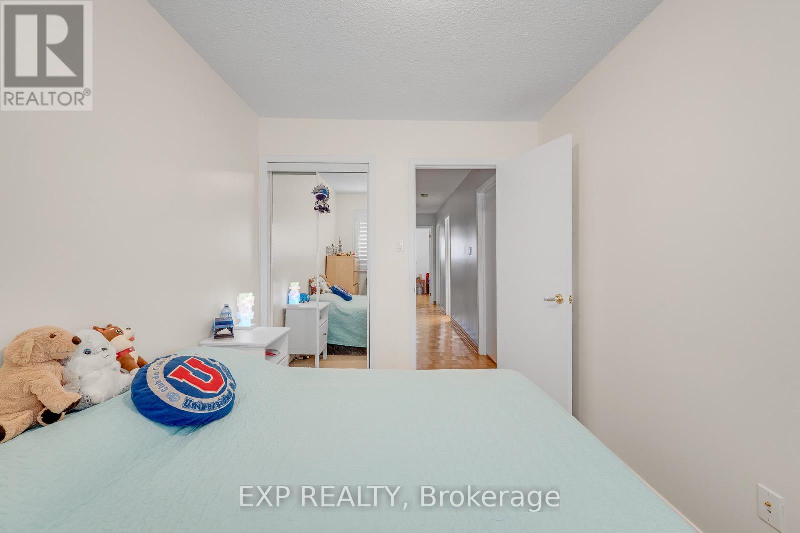 #31 750 BURNHAMTHORPE ROAD E - 20