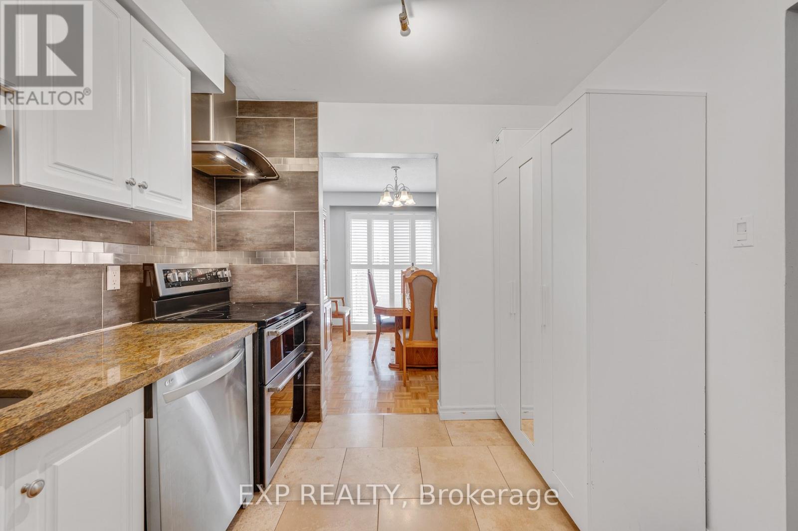 #31 750 BURNHAMTHORPE ROAD E - 13