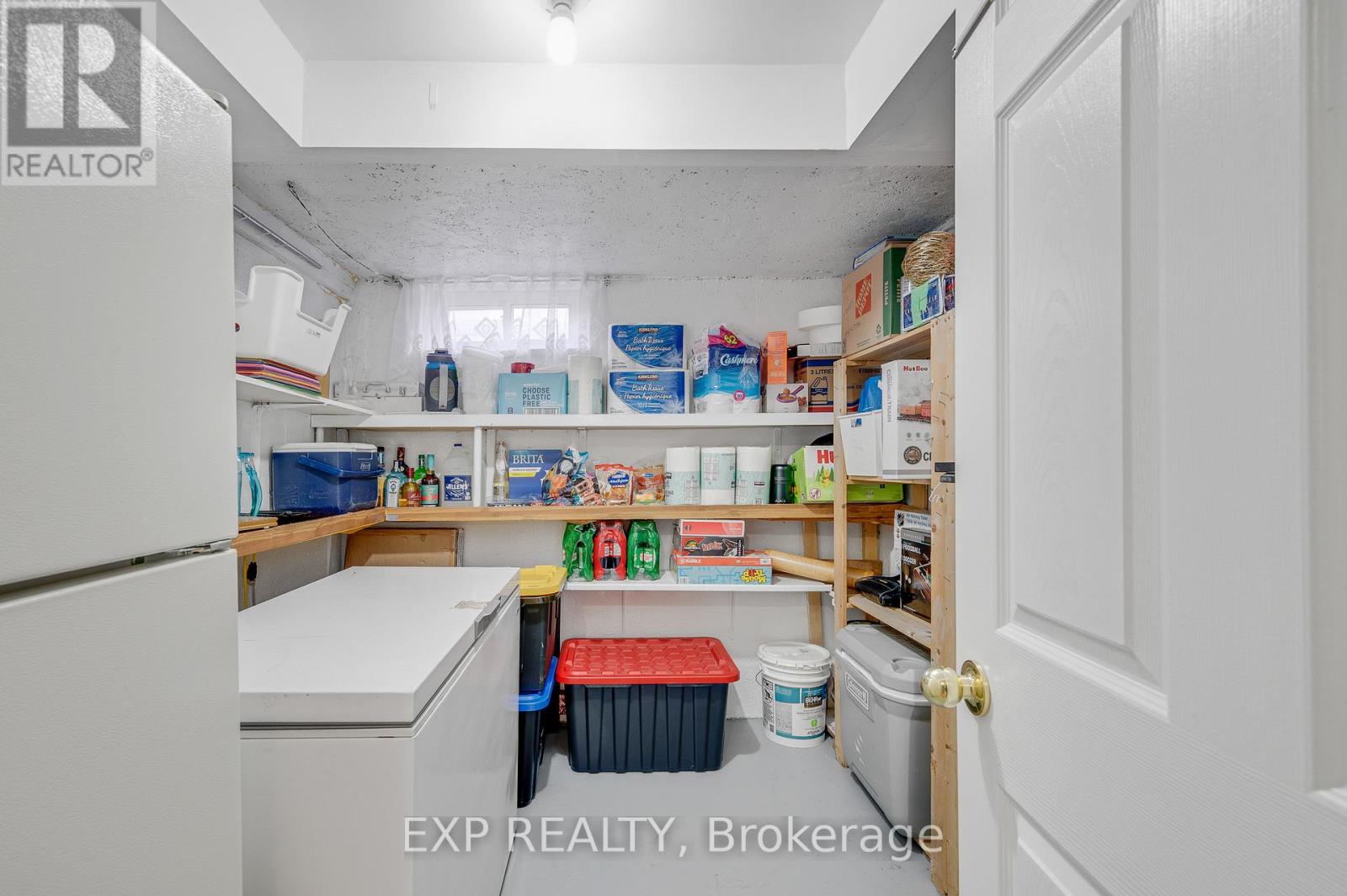 #31 750 BURNHAMTHORPE ROAD E - 28