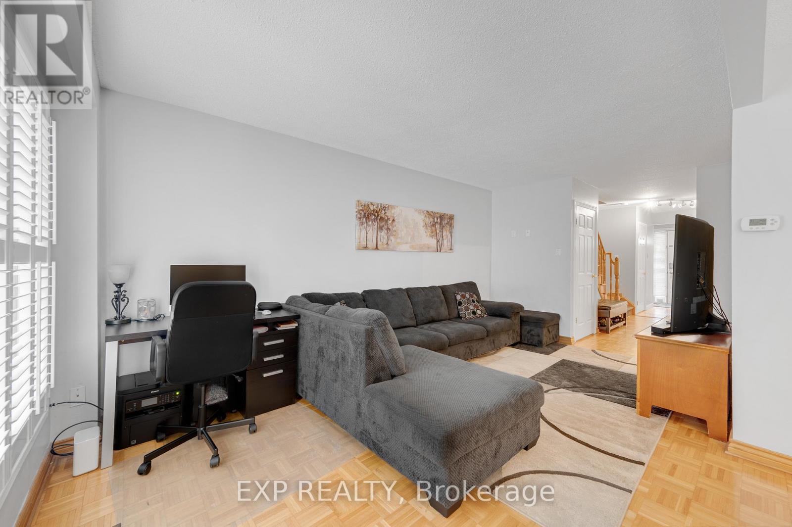 #31 750 BURNHAMTHORPE ROAD E - 7