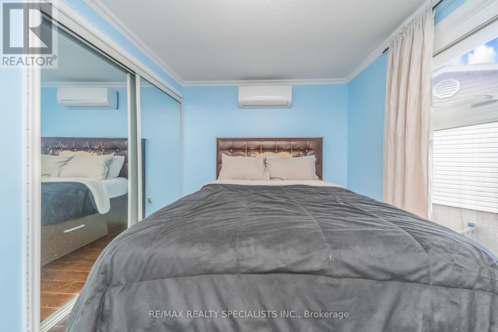 8 GRANTBROOK COURT - 37