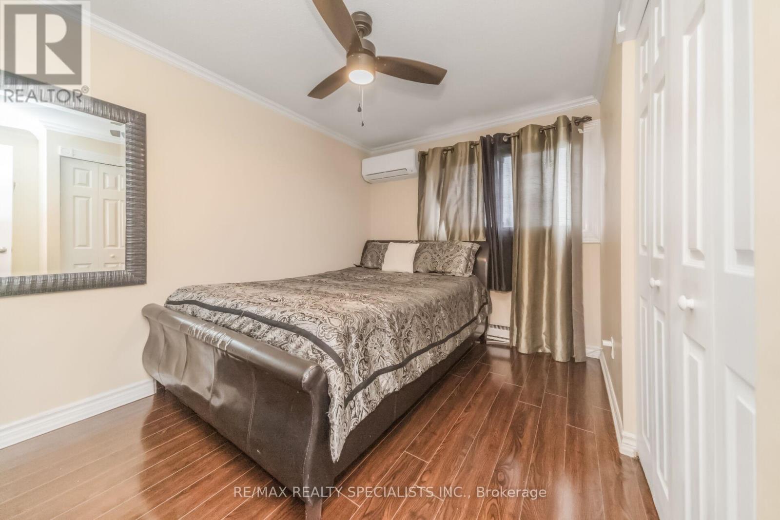 8 GRANTBROOK COURT - 27