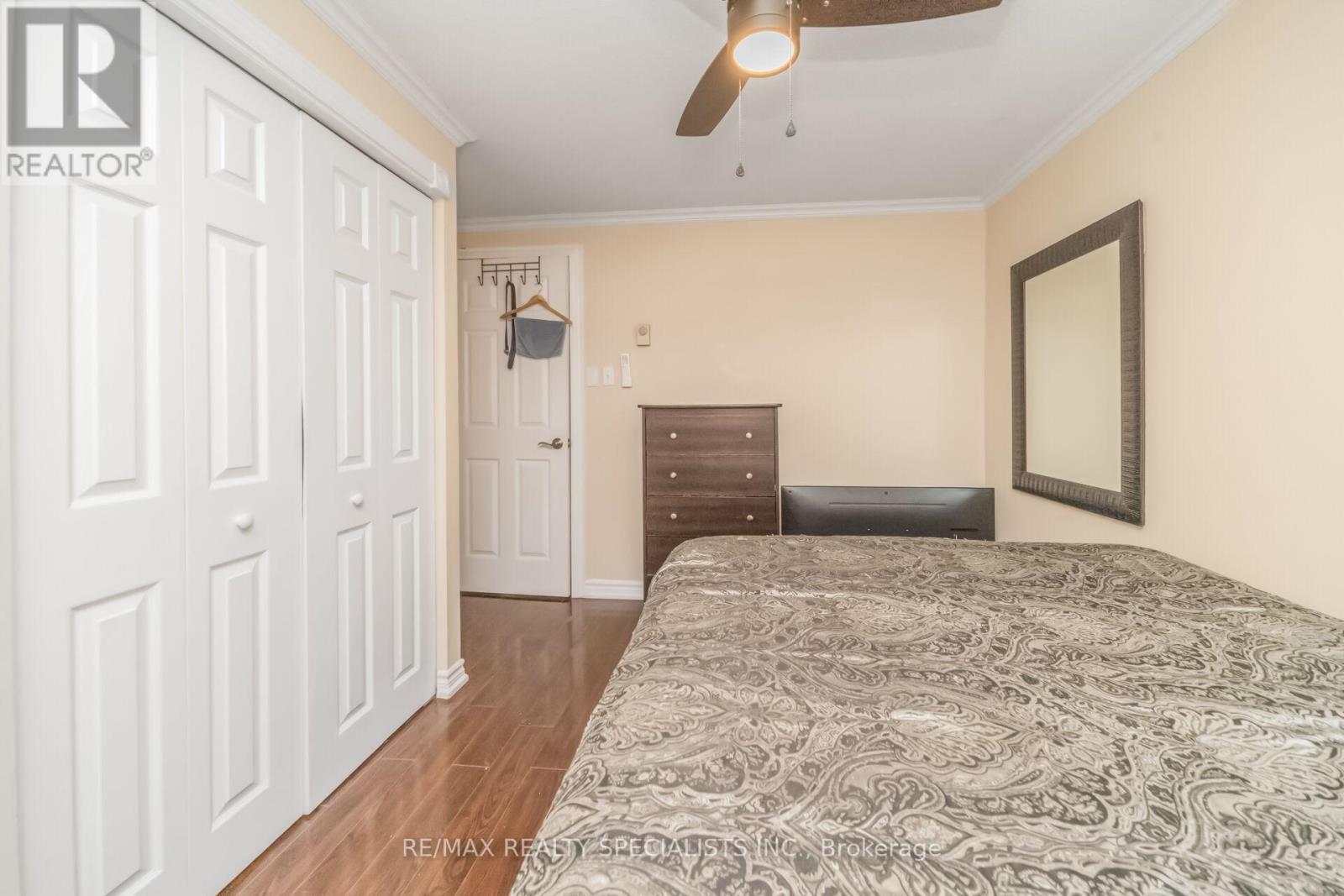 8 GRANTBROOK COURT - 29