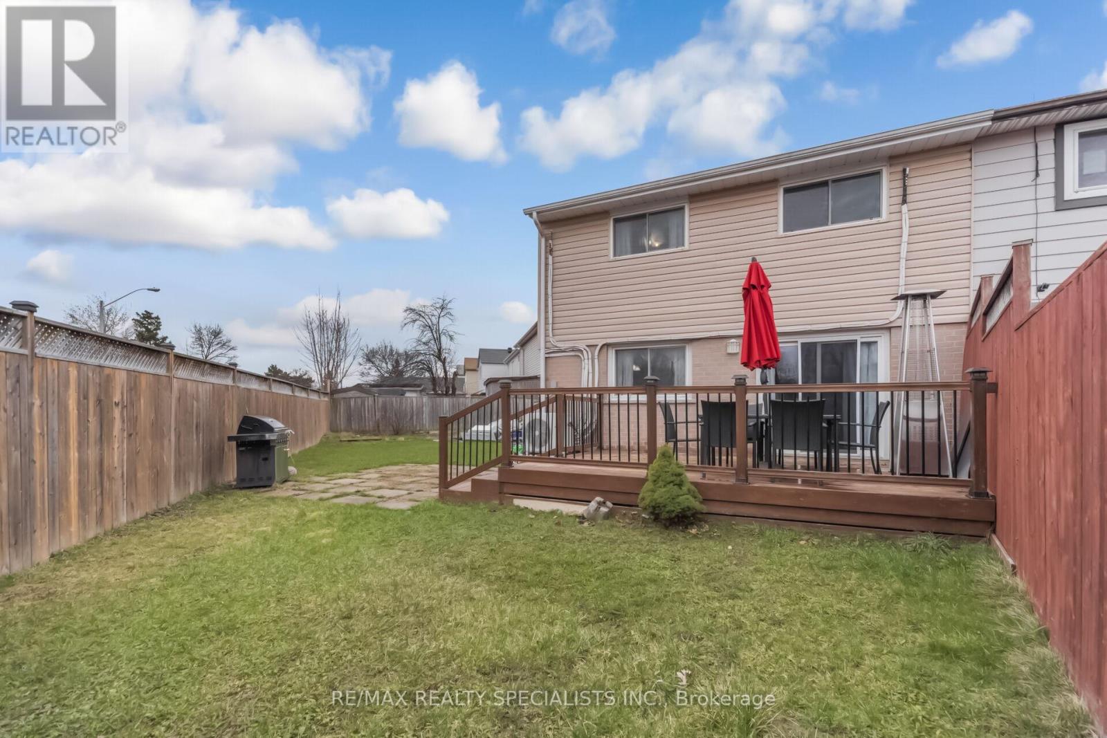 8 GRANTBROOK COURT - 48