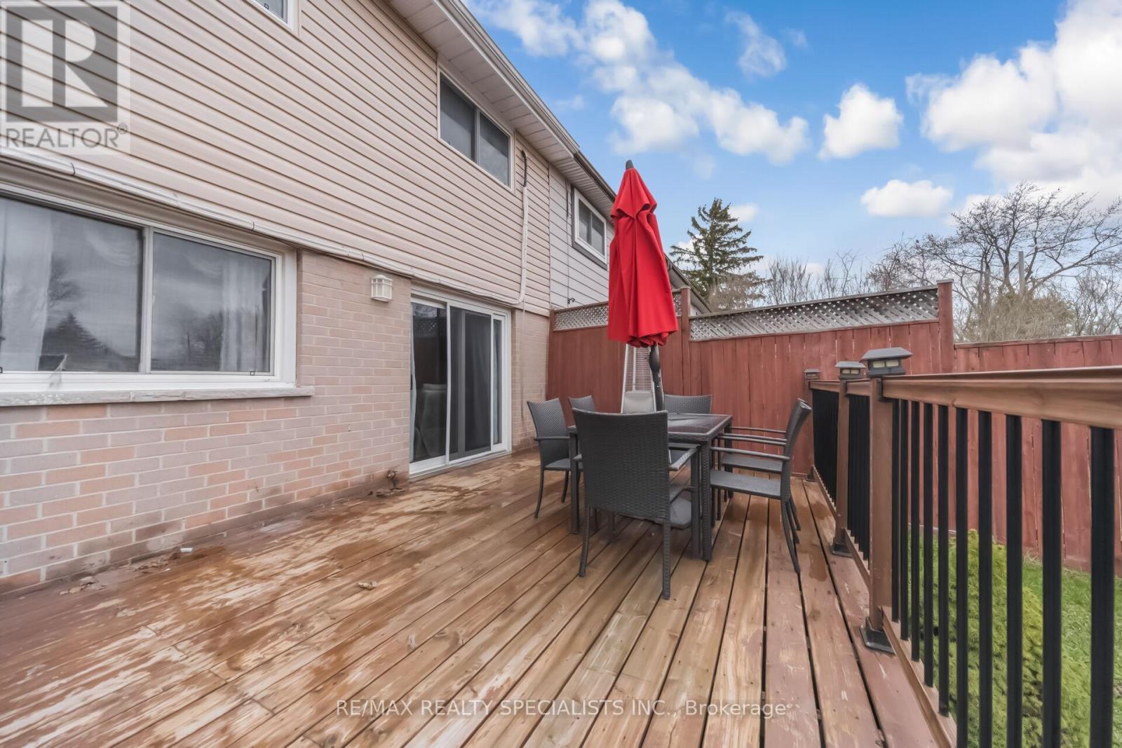 8 GRANTBROOK COURT - 47