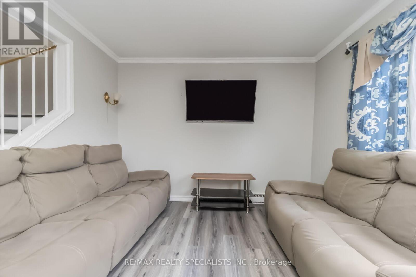 8 GRANTBROOK COURT - 9