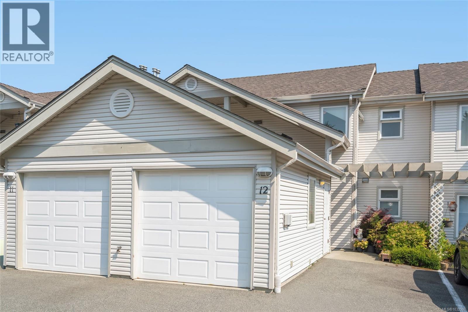 #12 571 Bradley St - 2