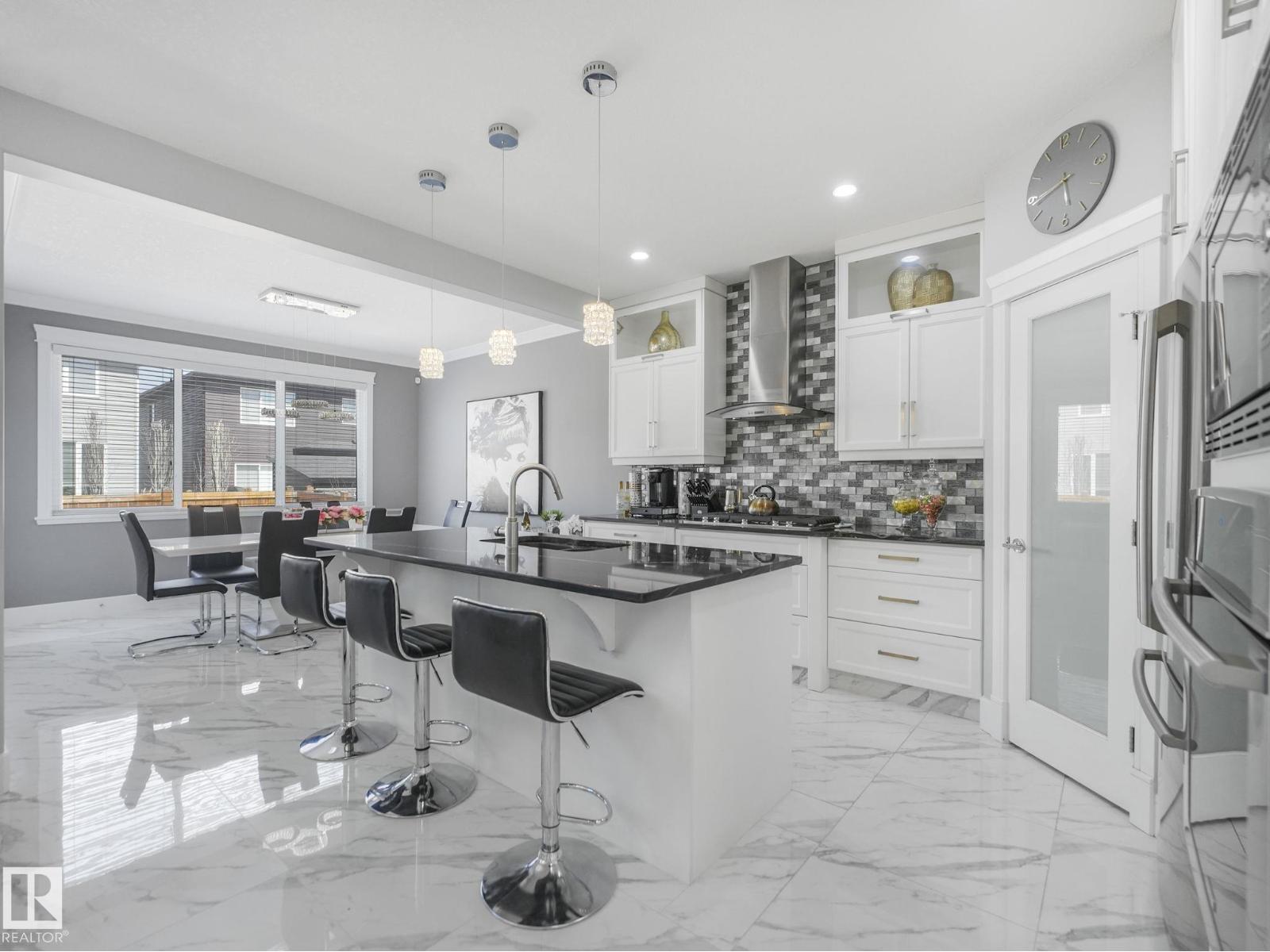 7532 173 AV NW, Edmonton