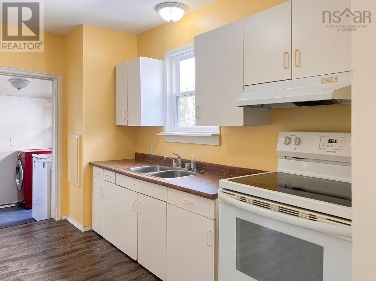 Property 10 of 21 of 196 Gatacre Street