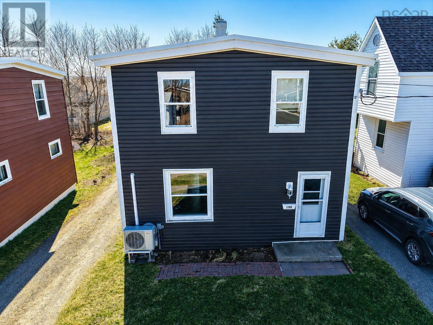 Property 3 of 21 of 196 Gatacre Street