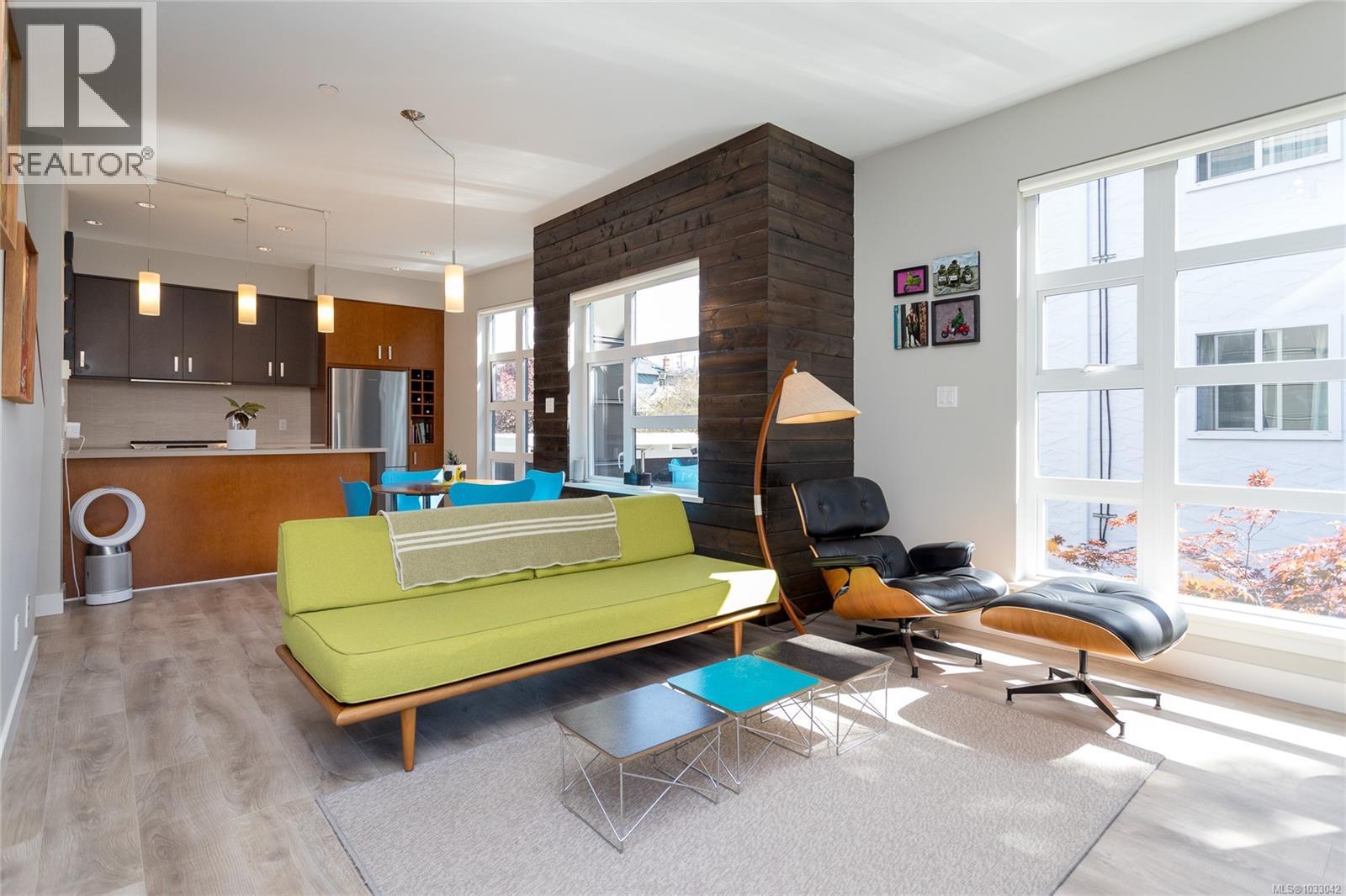 #5 1137 Meares St - 10