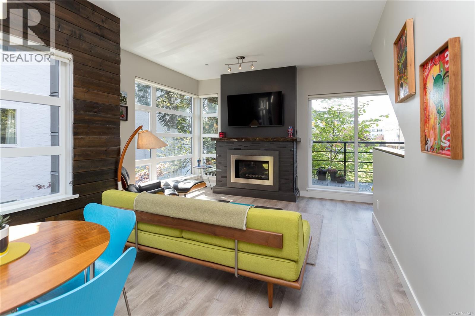 #5 1137 Meares St - 8