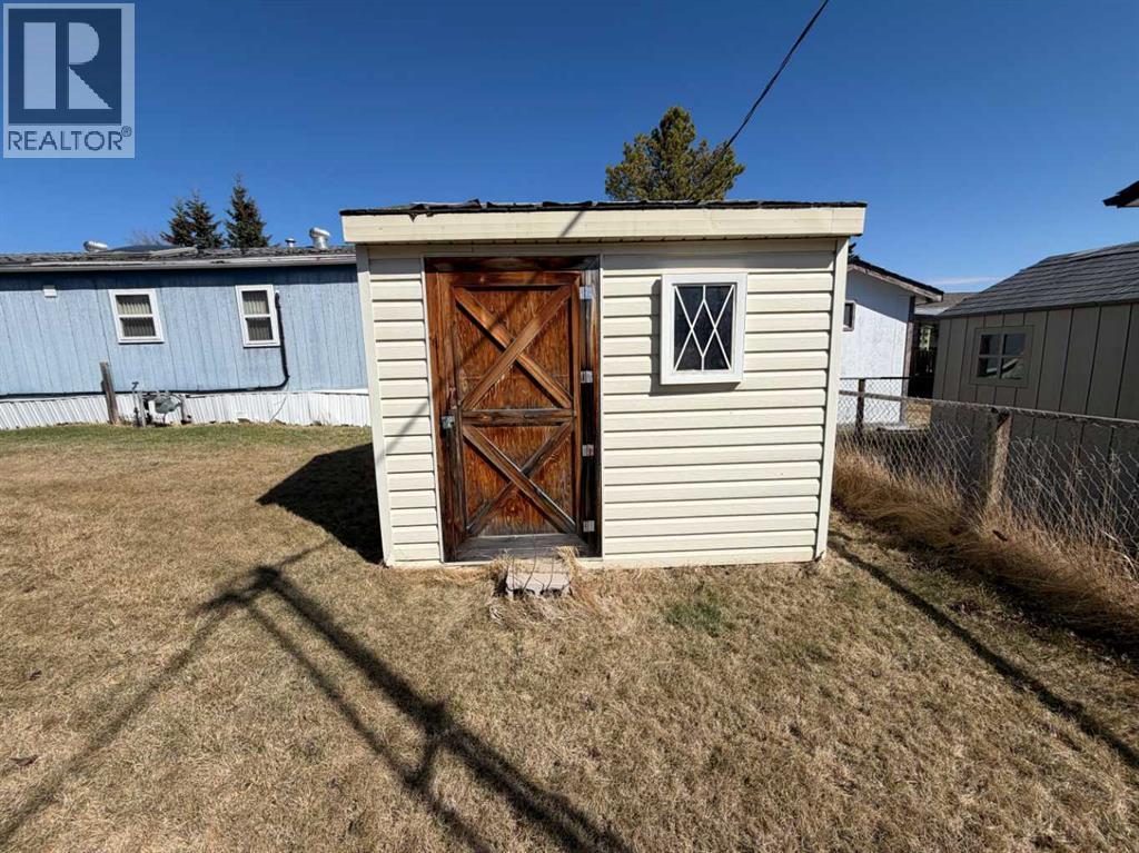 17, 5211 55 Avenue - photo 4