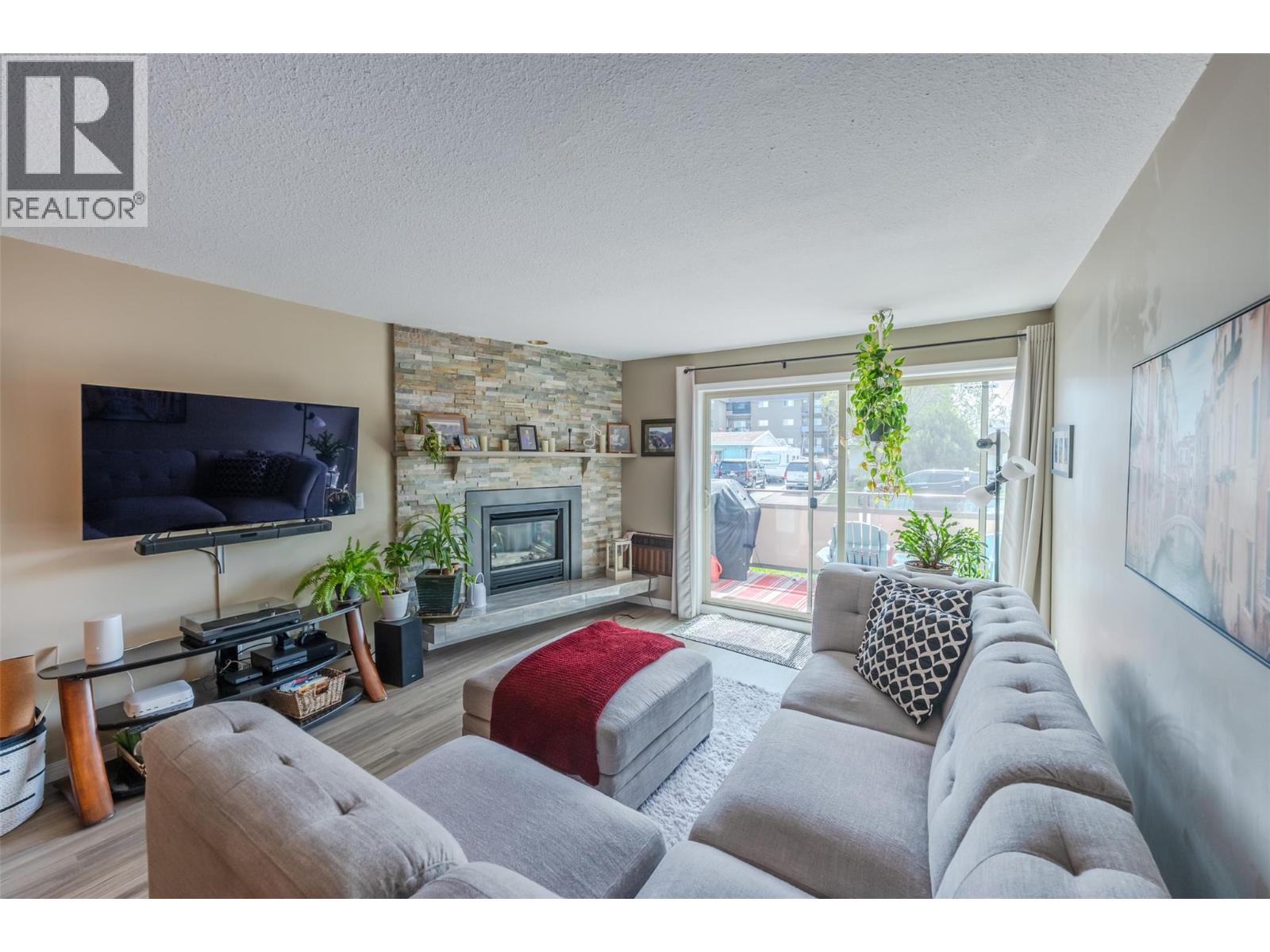 #103 335 Churchill Avenue - 1
