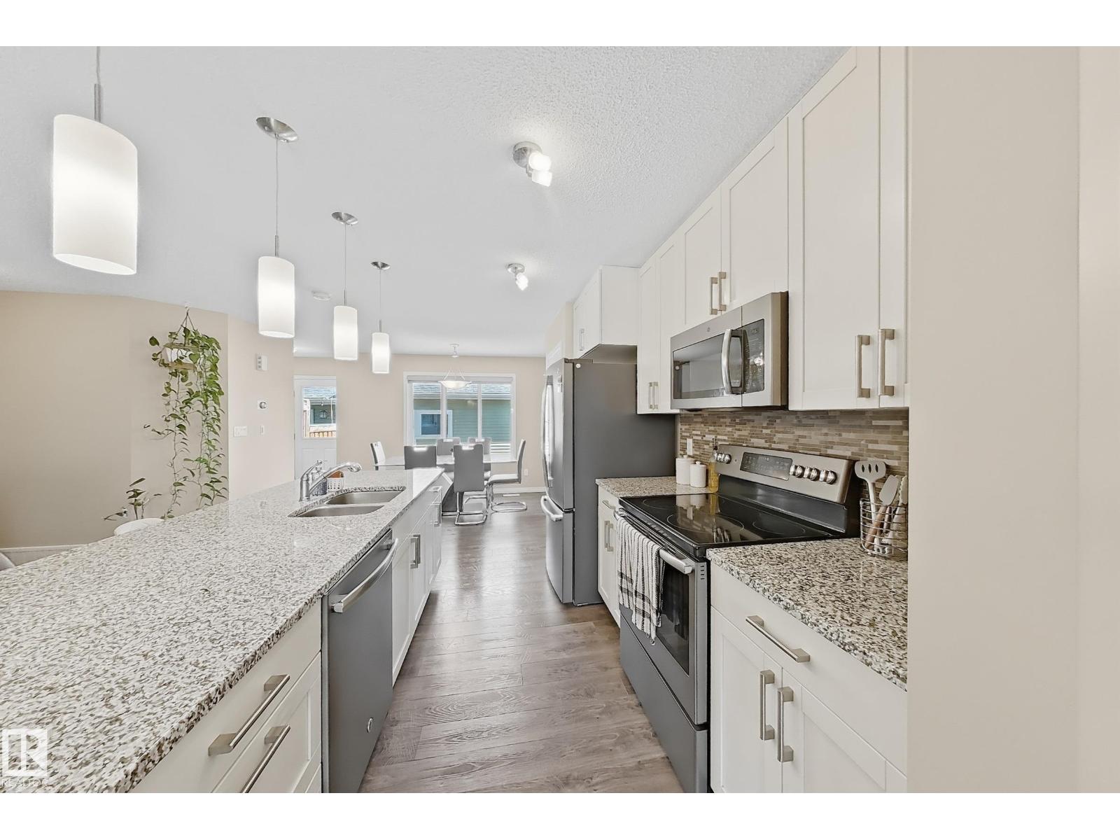 1328 CHAPPELLE BV SW, Edmonton