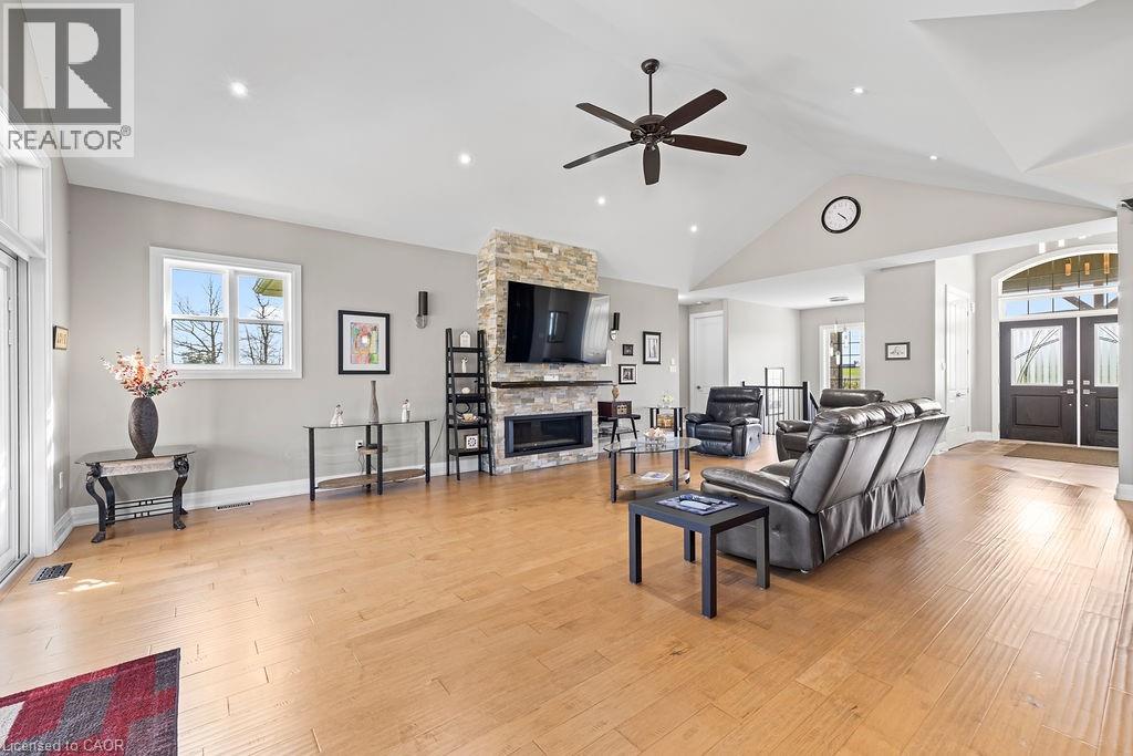 3265 MOUNTAIN Road, Beamsville, Ontario, L0R1B2 — Photo 5