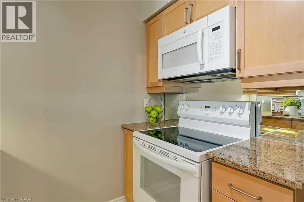 40 OLD MILL Road Unit# 907, Oakville, Ontario, L6J7W2 — Photo 14