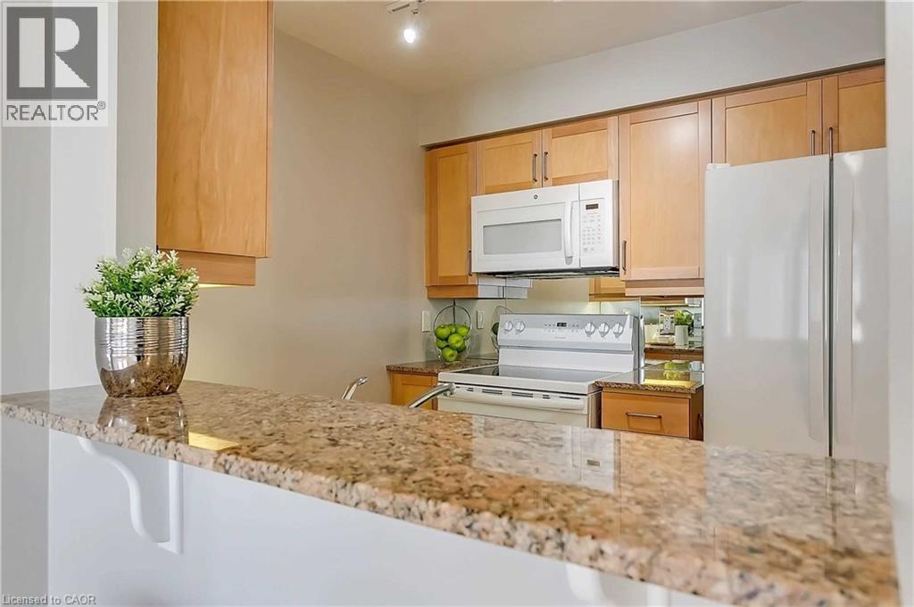 40 OLD MILL Road Unit# 907, Oakville, Ontario, L6J7W2 — Photo 17