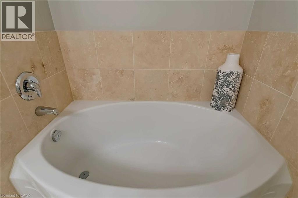 40 OLD MILL Road Unit# 907, Oakville, Ontario, L6J7W2 — Photo 28