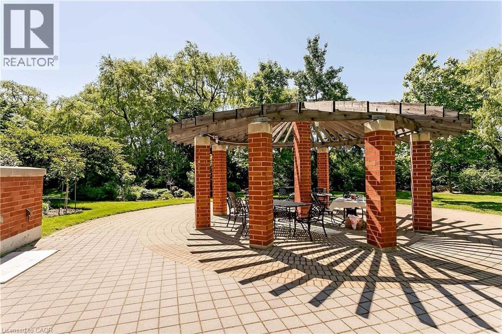 40 OLD MILL Road Unit# 907, Oakville, Ontario, L6J7W2 — Photo 4