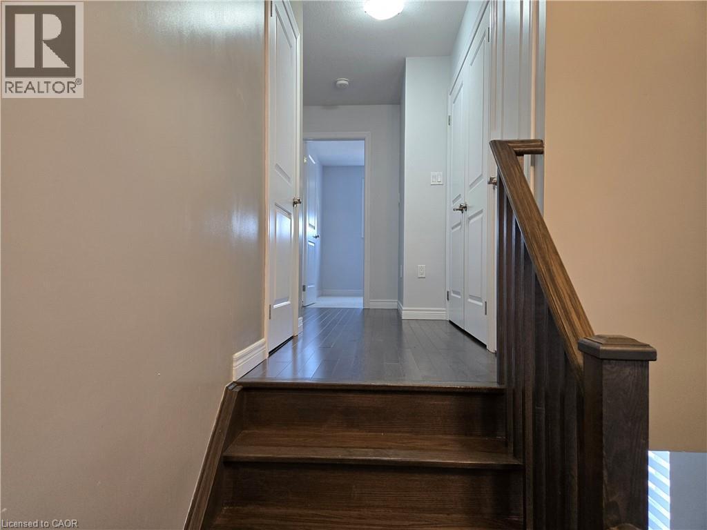 8 LAKELAWN Road Unit# 54, Grimsby, Ontario, L3M0G1 — Photo 6
