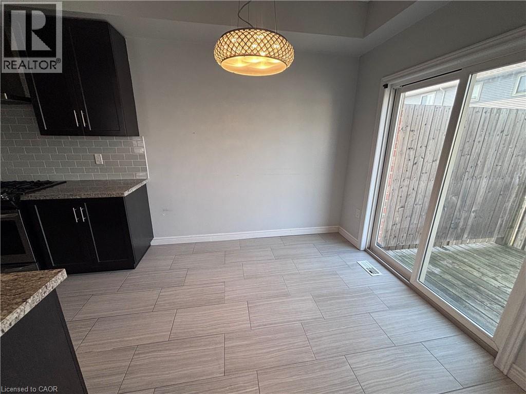 8 LAKELAWN Road Unit# 54, Grimsby, Ontario, L3M0G1 — Photo 14