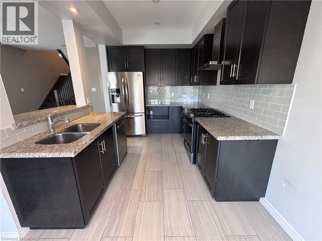 8 LAKELAWN Road Unit# 54, Grimsby, Ontario, L3M0G1 — Photo 15