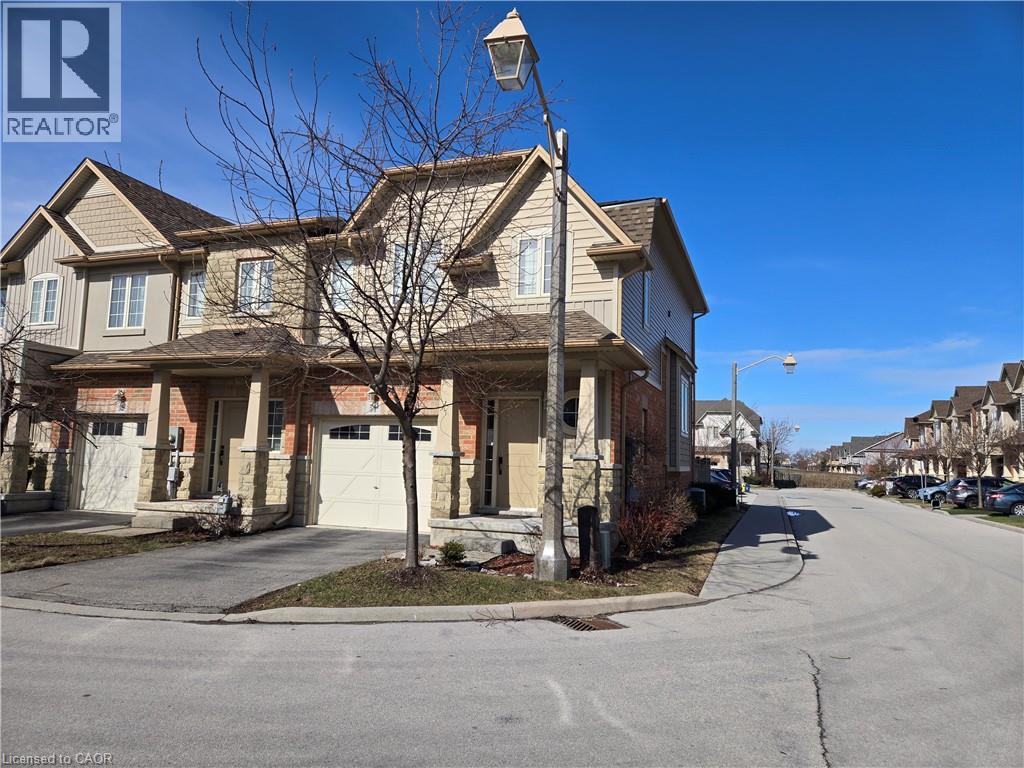 8 LAKELAWN Road Unit# 54, Grimsby, Ontario, L3M0G1 — Photo 4