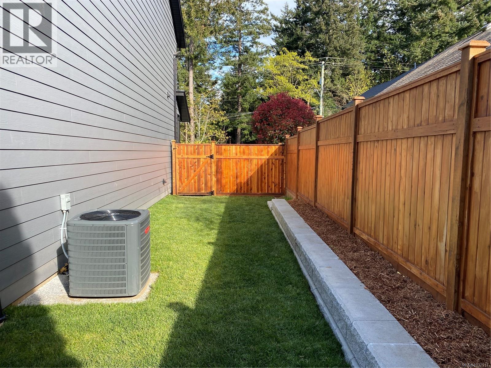A 1044 Lazo Rd, Comox