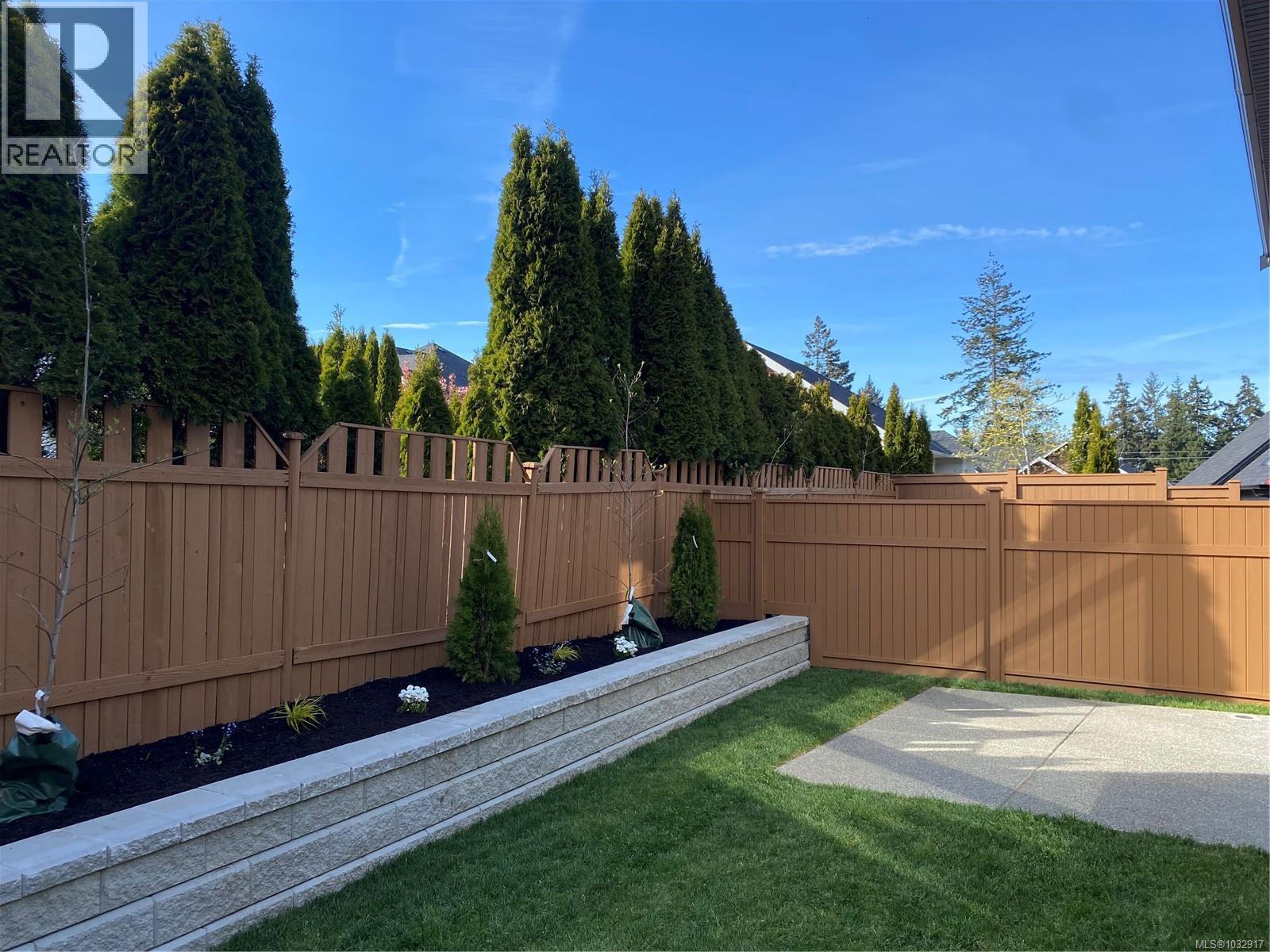 A 1044 Lazo Rd, Comox