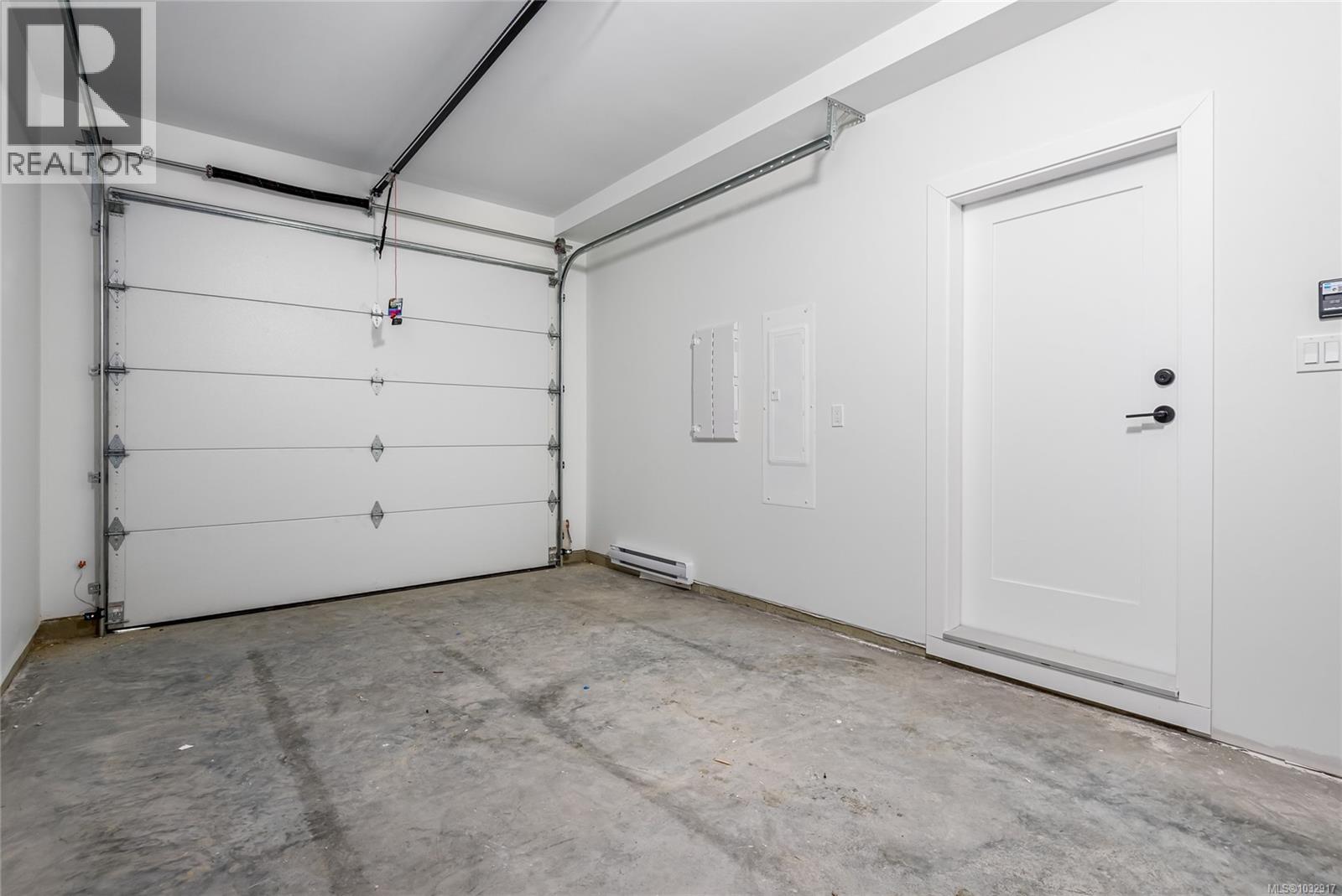 A 1044 Lazo Rd, Comox