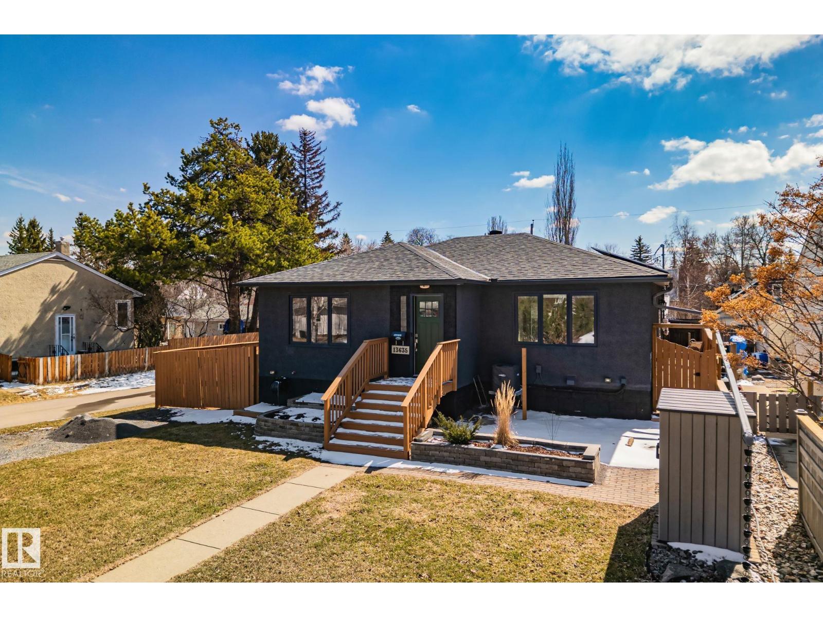 13635 108 AV NW, Edmonton