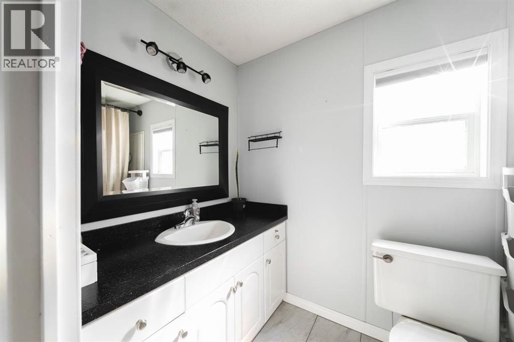 125 Grant Bay, Fort McMurray