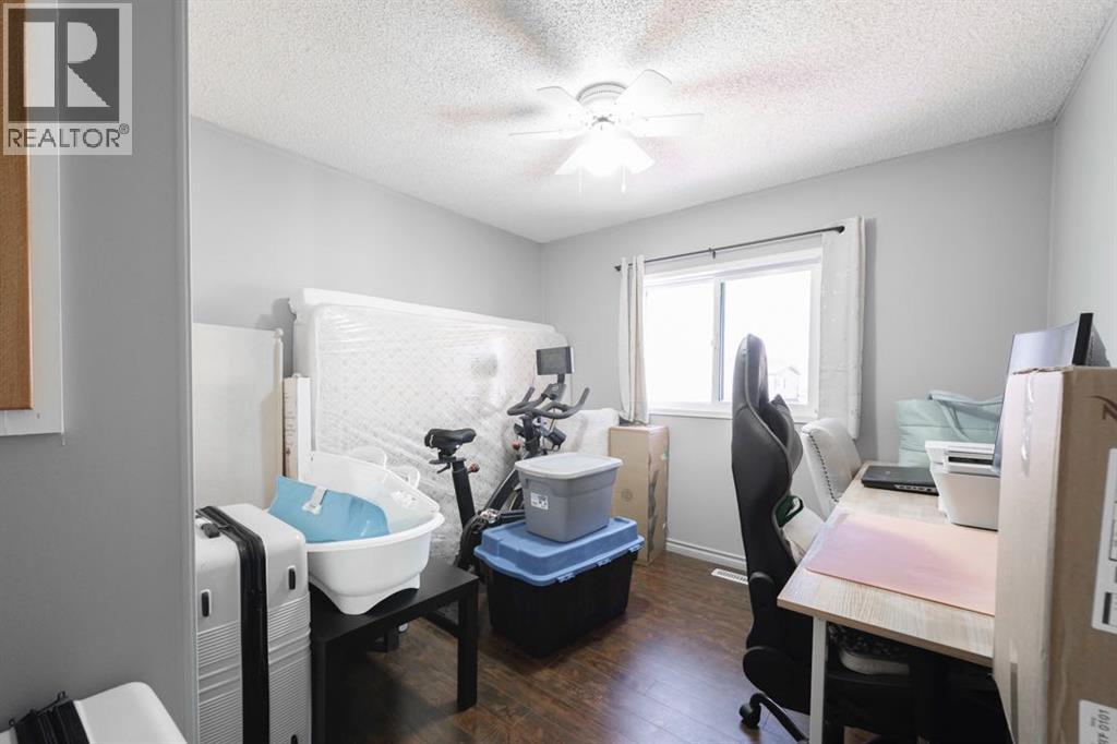 125 Grant Bay, Fort McMurray