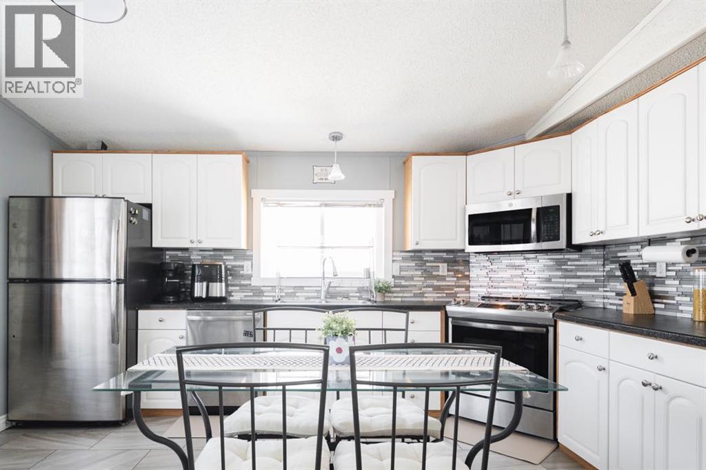 125 Grant Bay, Fort McMurray