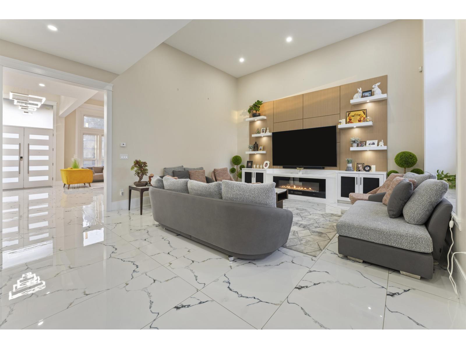 8020 114 Street, Delta