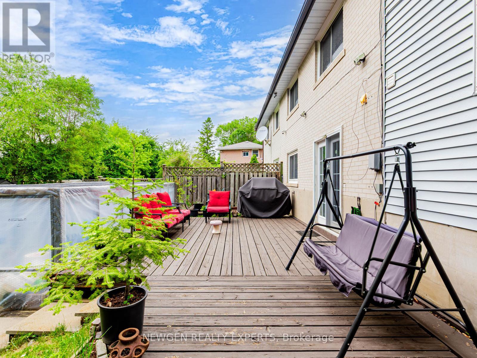 80 SHERWOOD FOREST DRIVE - 29