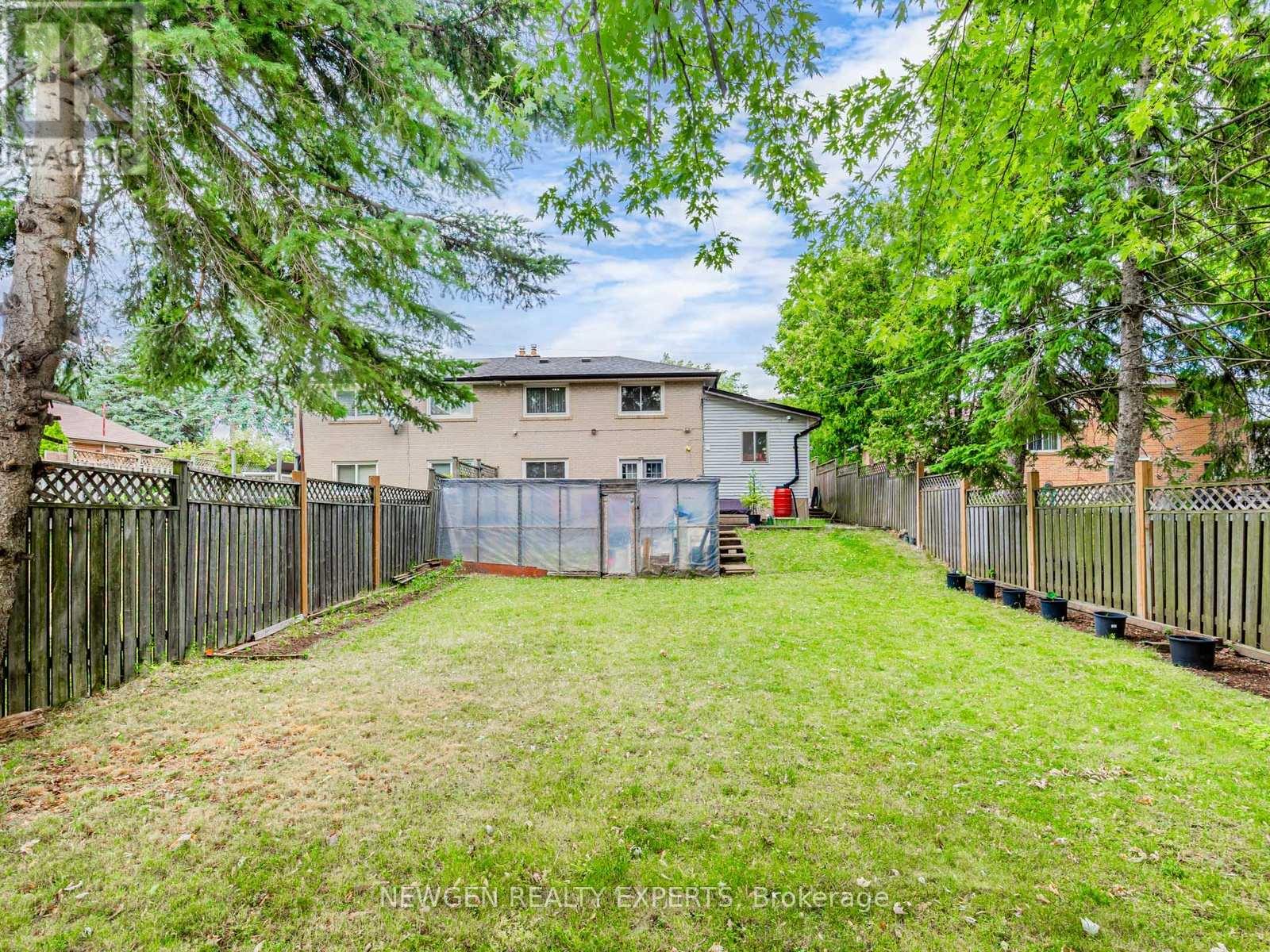 80 SHERWOOD FOREST DRIVE - 31