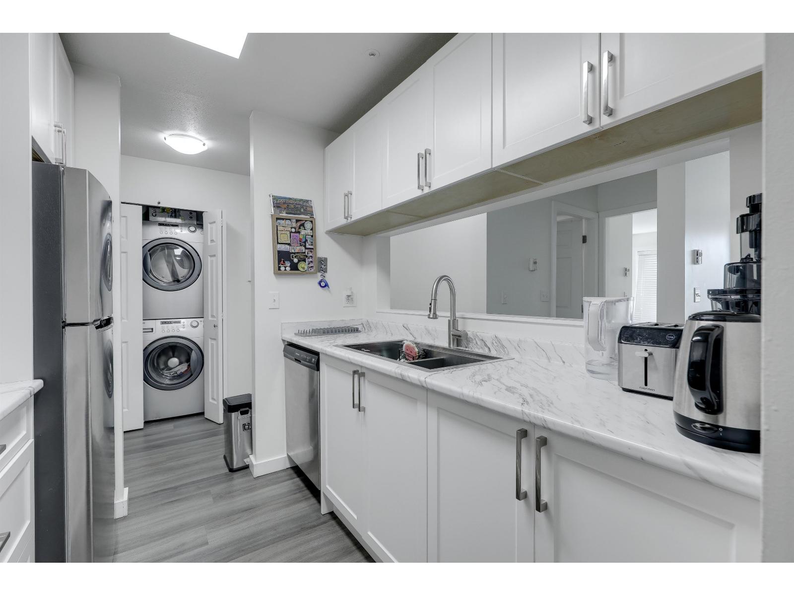336 32830 GEORGE FERGUSON WAY — photo 10