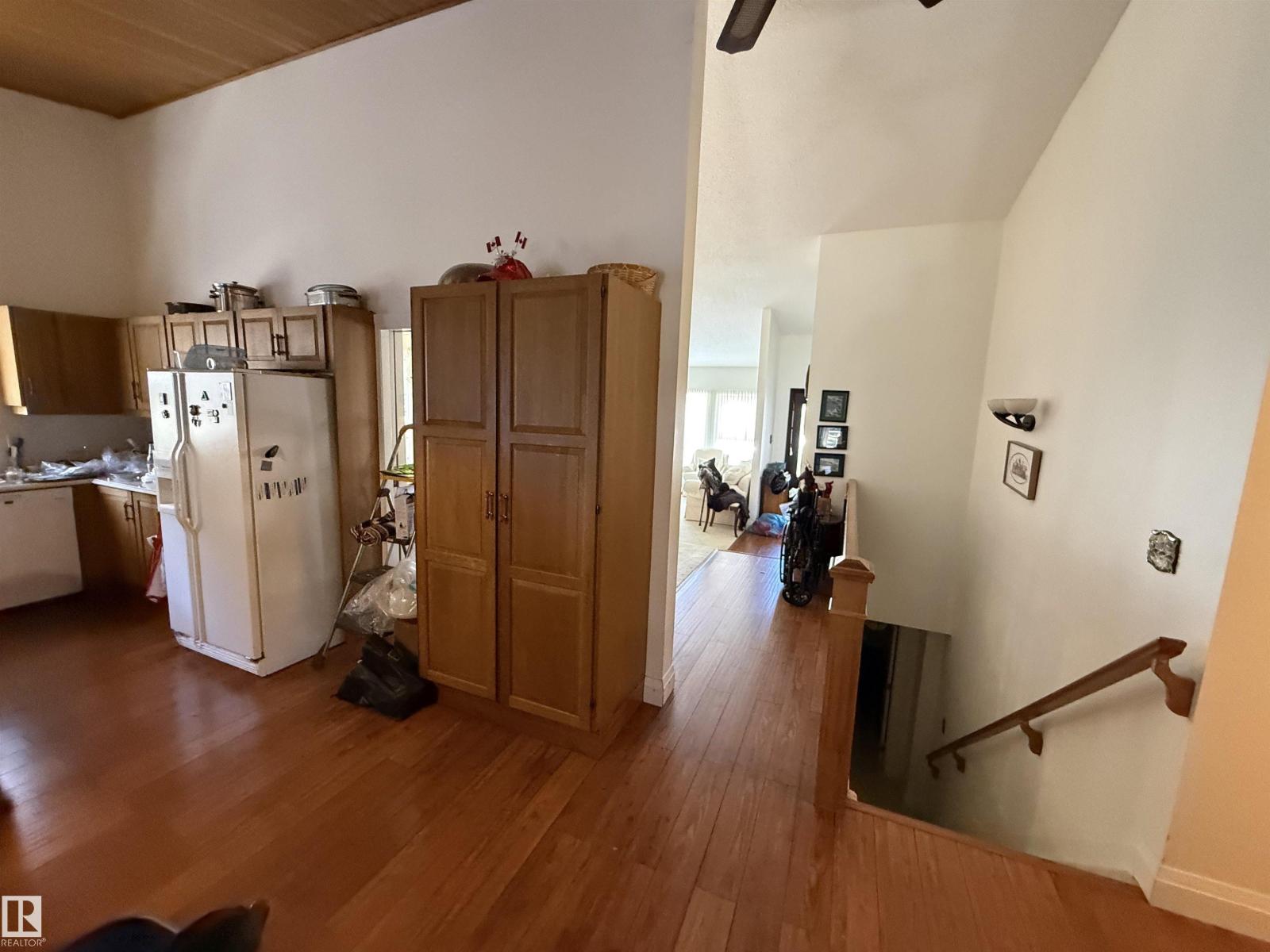 15215 49 AV NW, Edmonton