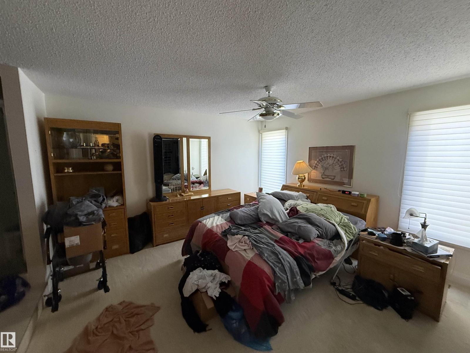 15215 49 AV NW, Edmonton