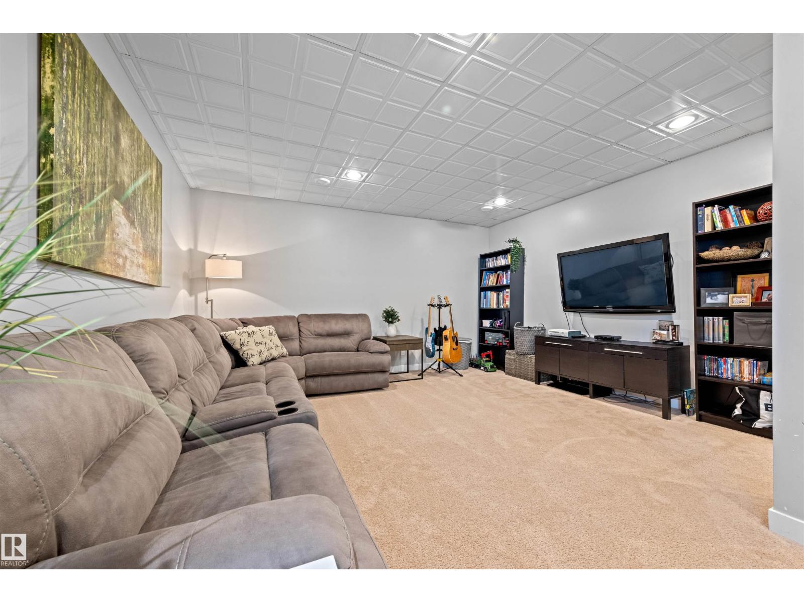 12927 202 ST NW, Edmonton