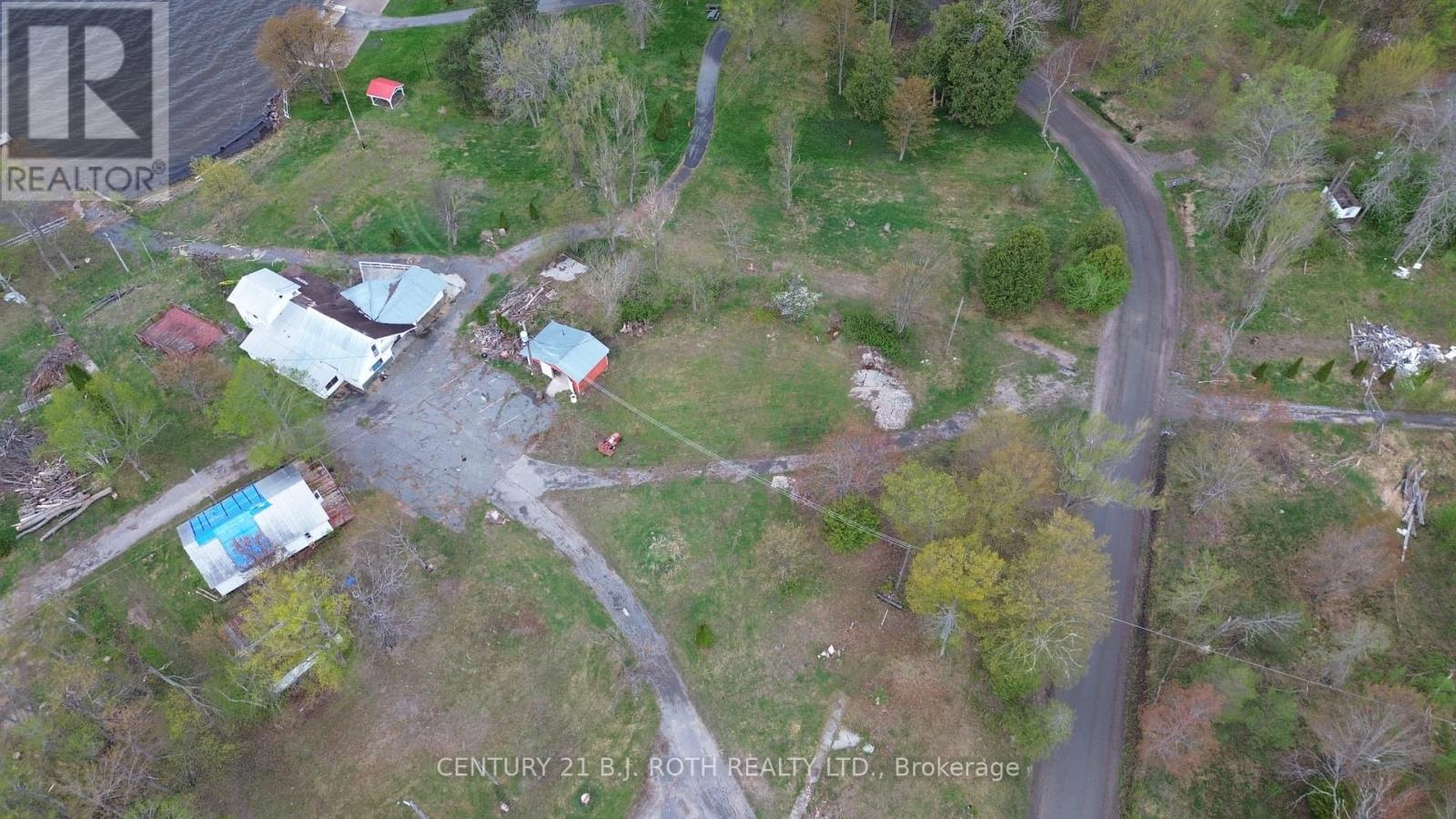 270 PIERRE ROAD - 11