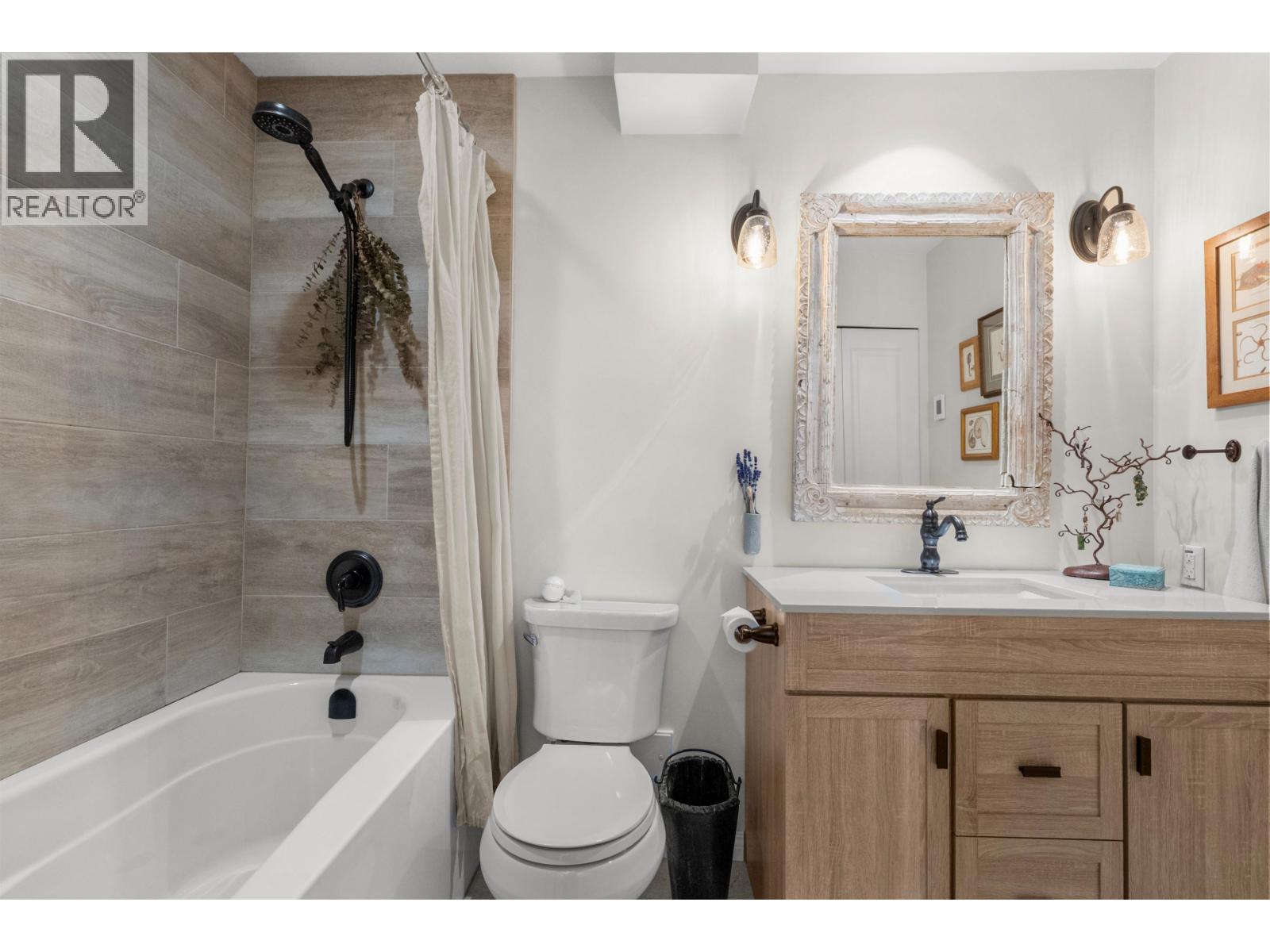 #301-5553 16 Avenue, Delta